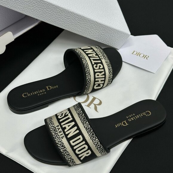 Christian Dior Sandals - Picture 6 of 9